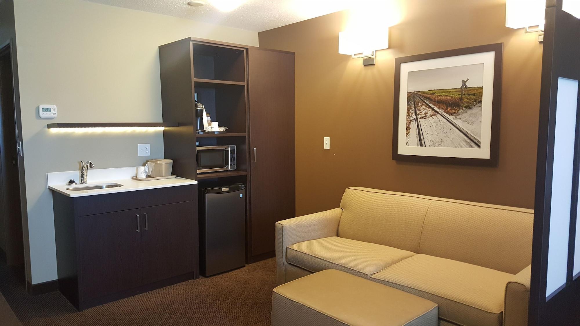 Microtel Inn & Suites By Wyndham Whitecourt Eksteriør bilde