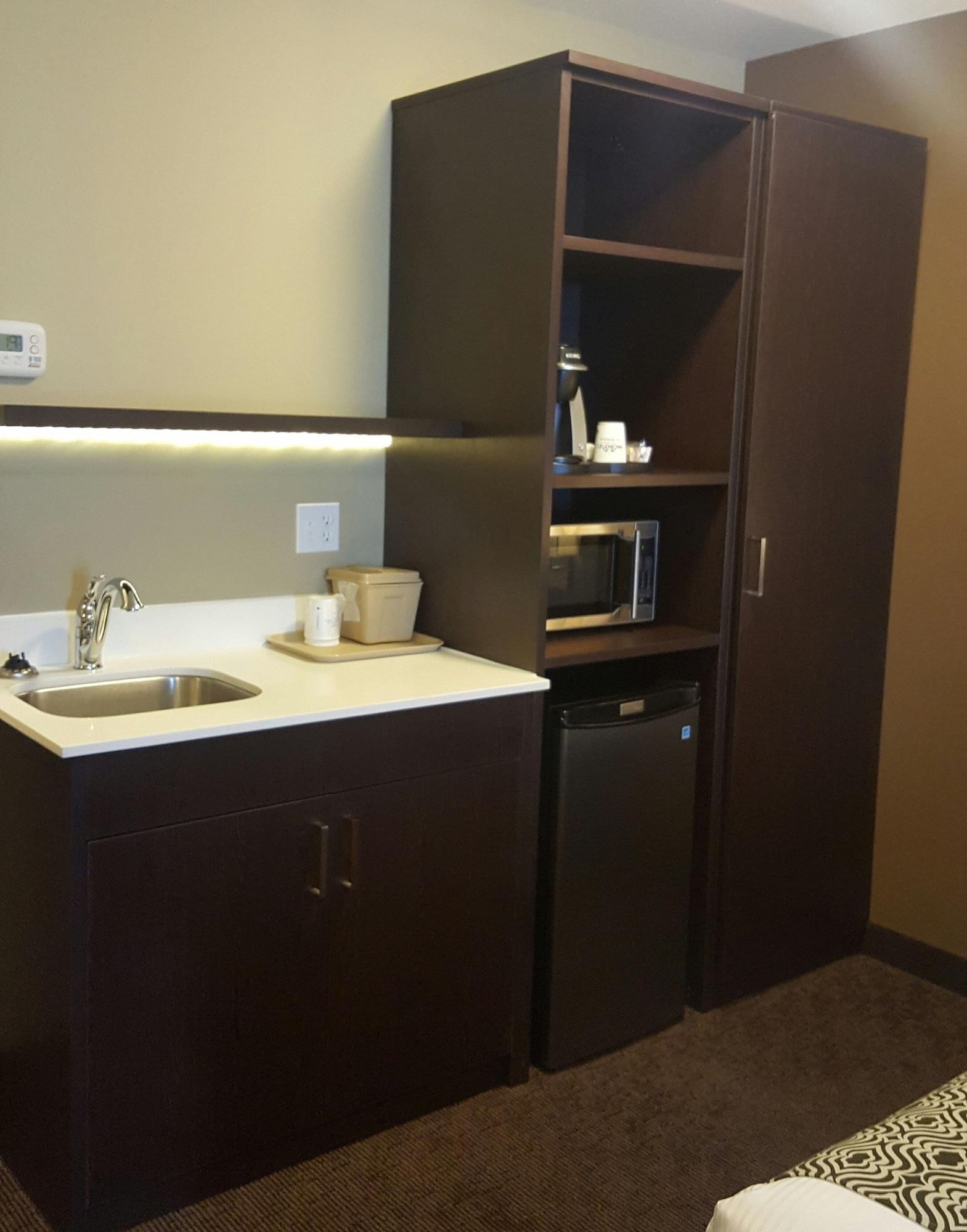 Microtel Inn & Suites By Wyndham Whitecourt Eksteriør bilde