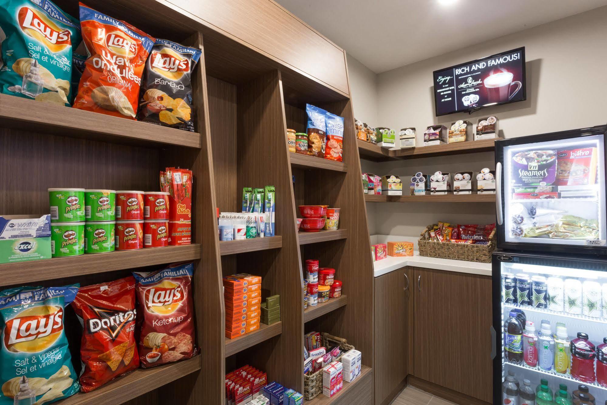 Microtel Inn & Suites By Wyndham Whitecourt Eksteriør bilde