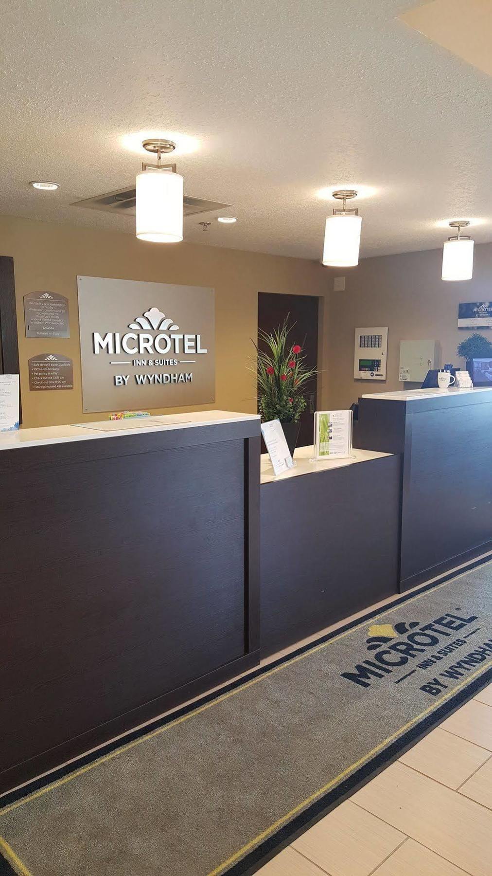 Microtel Inn & Suites By Wyndham Whitecourt Eksteriør bilde